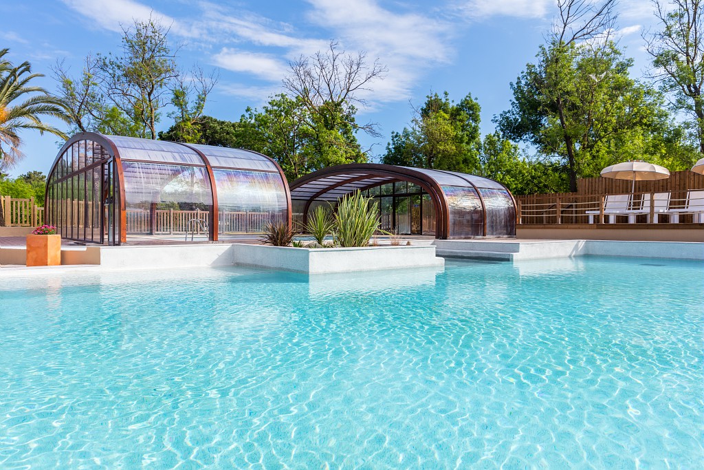 Piscine couverte au camping La Chapelle à Argelès-sur-Mer